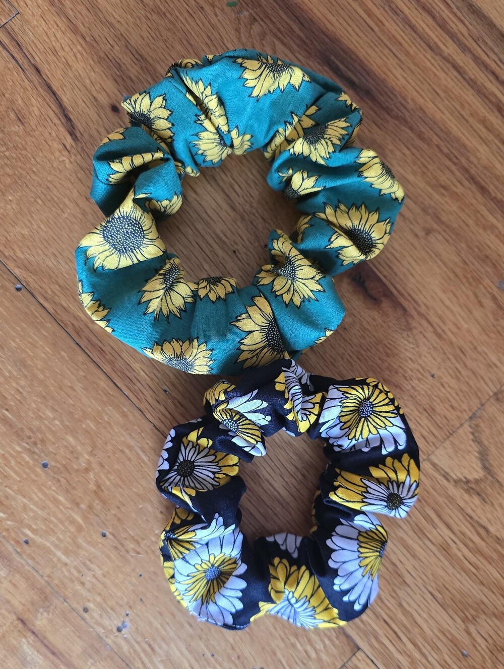 Yellow Sunflower Print Scrunchies - Set of 2